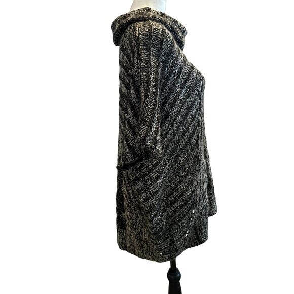 Buffalo David Bitten Black White Pull Over Sweater Medium - Picture 3 of 4